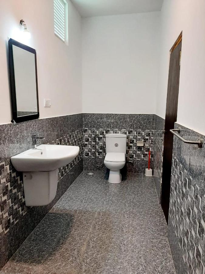 Hotel Krish Калкуда Екстериор снимка