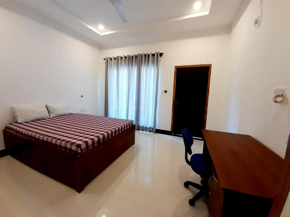 Hotel Krish Калкуда Екстериор снимка