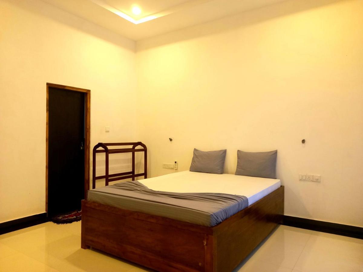 Hotel Krish Калкуда Екстериор снимка