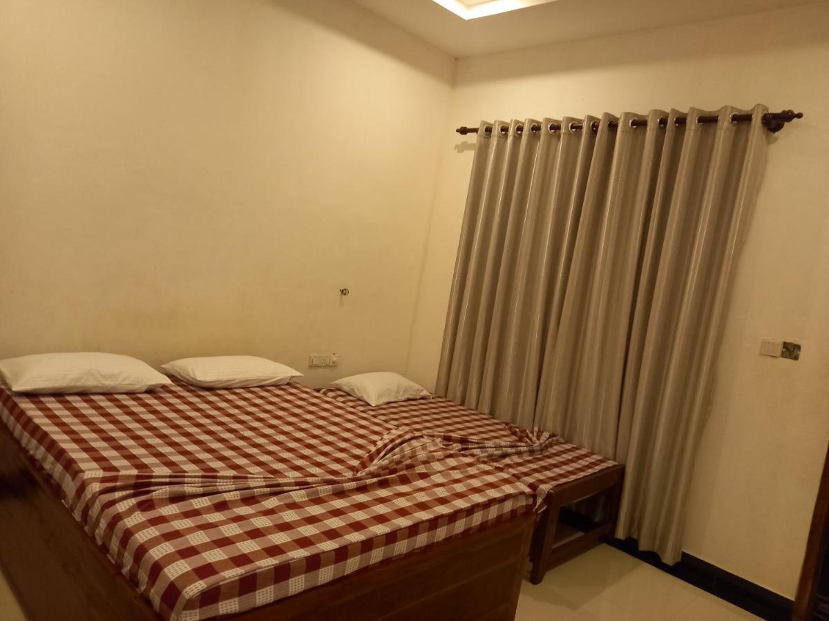Hotel Krish Калкуда Екстериор снимка